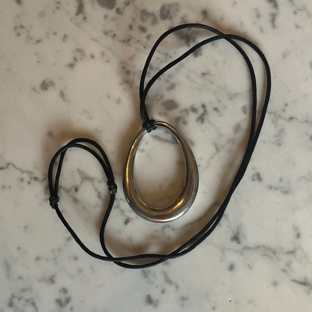 Elegant Silver Pendant Necklace